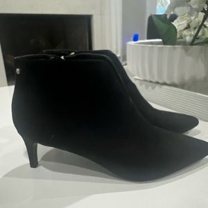 Boots Tahari